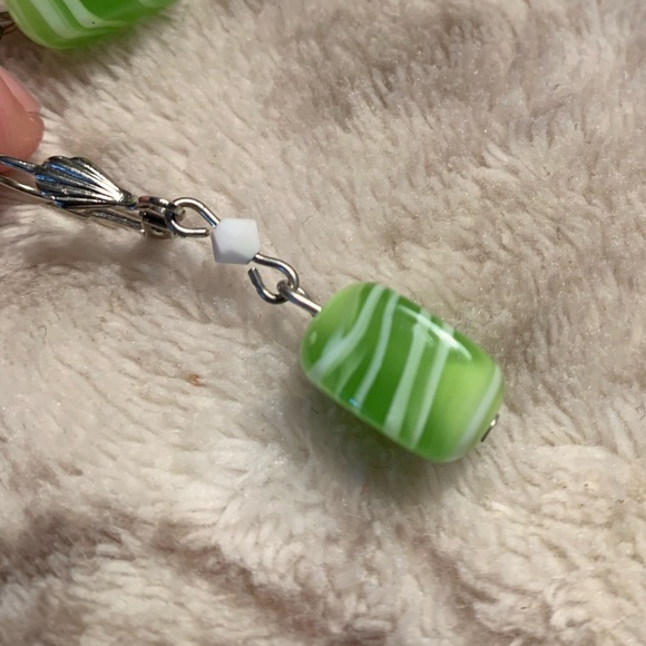 NWOT Silver and Green stone necklace and earring set - Picture 4 of 6